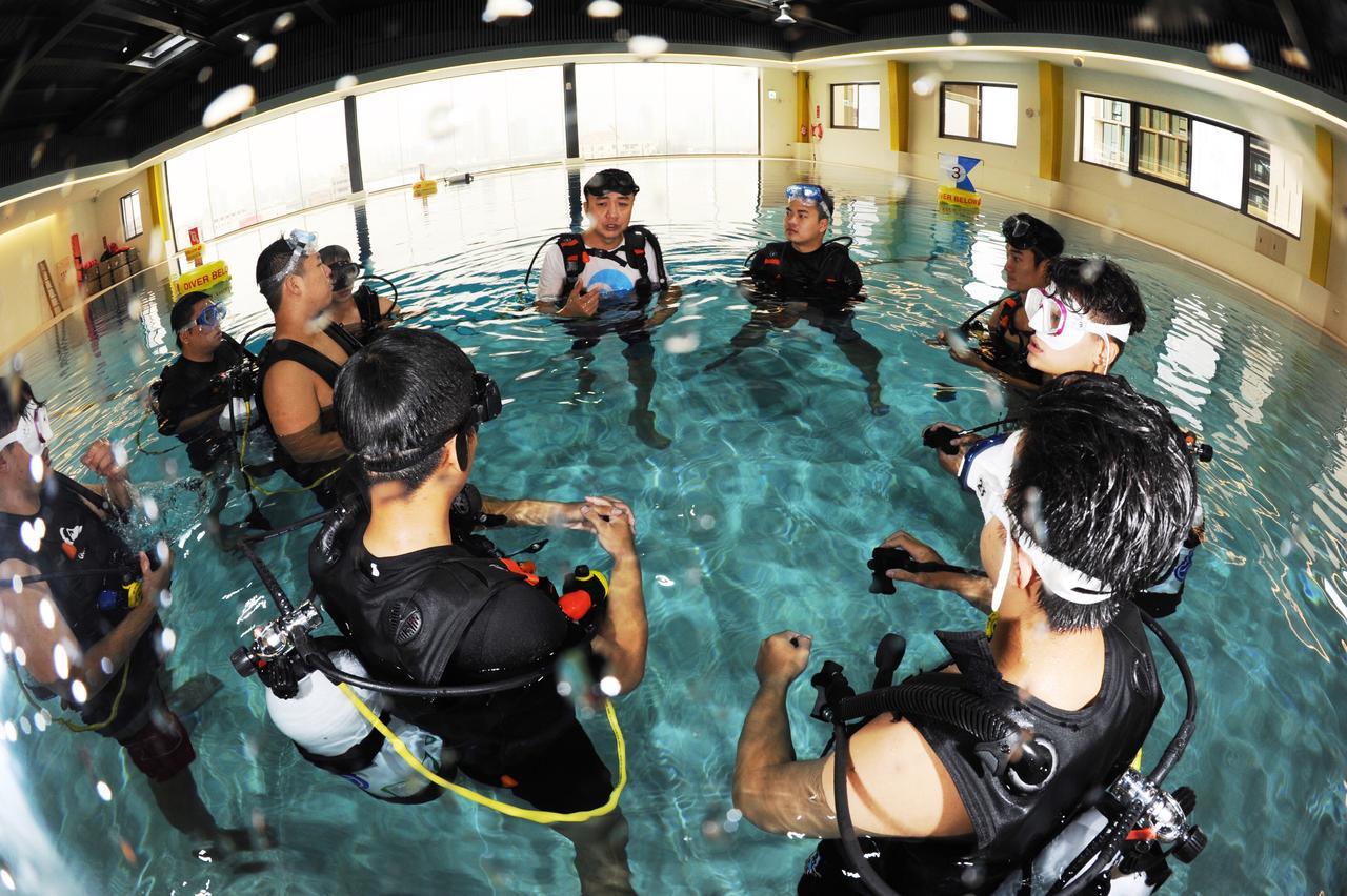 Divecube Hotel Taizhong Zewnętrze zdjęcie